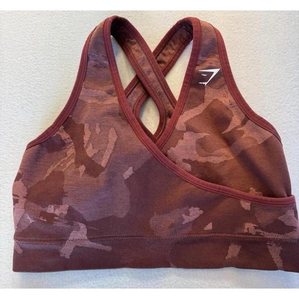 Gymshark Camo Seamless Sports Bra in Burgundy Maroon Size M